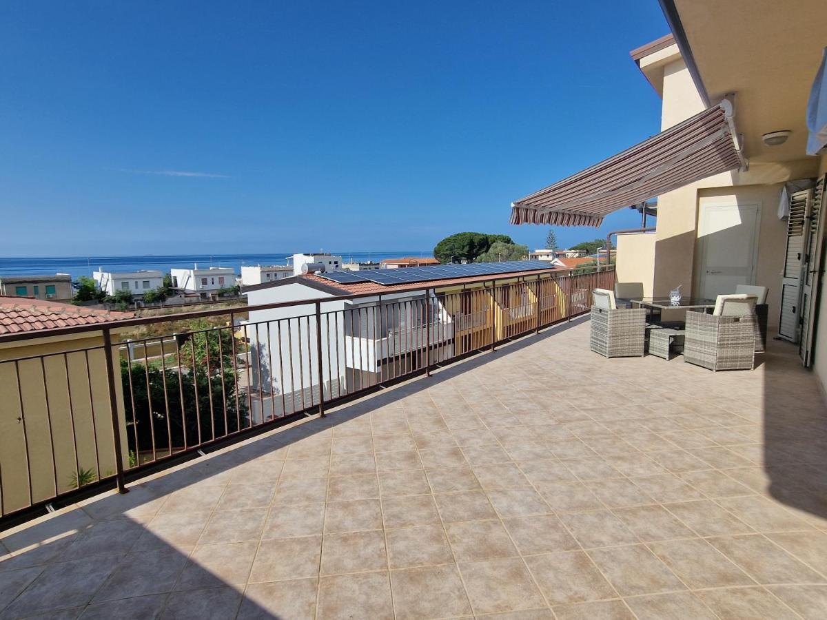 Апартаменты La Terrazza Di Elisa Marina di San Lorenzo Экстерьер фото